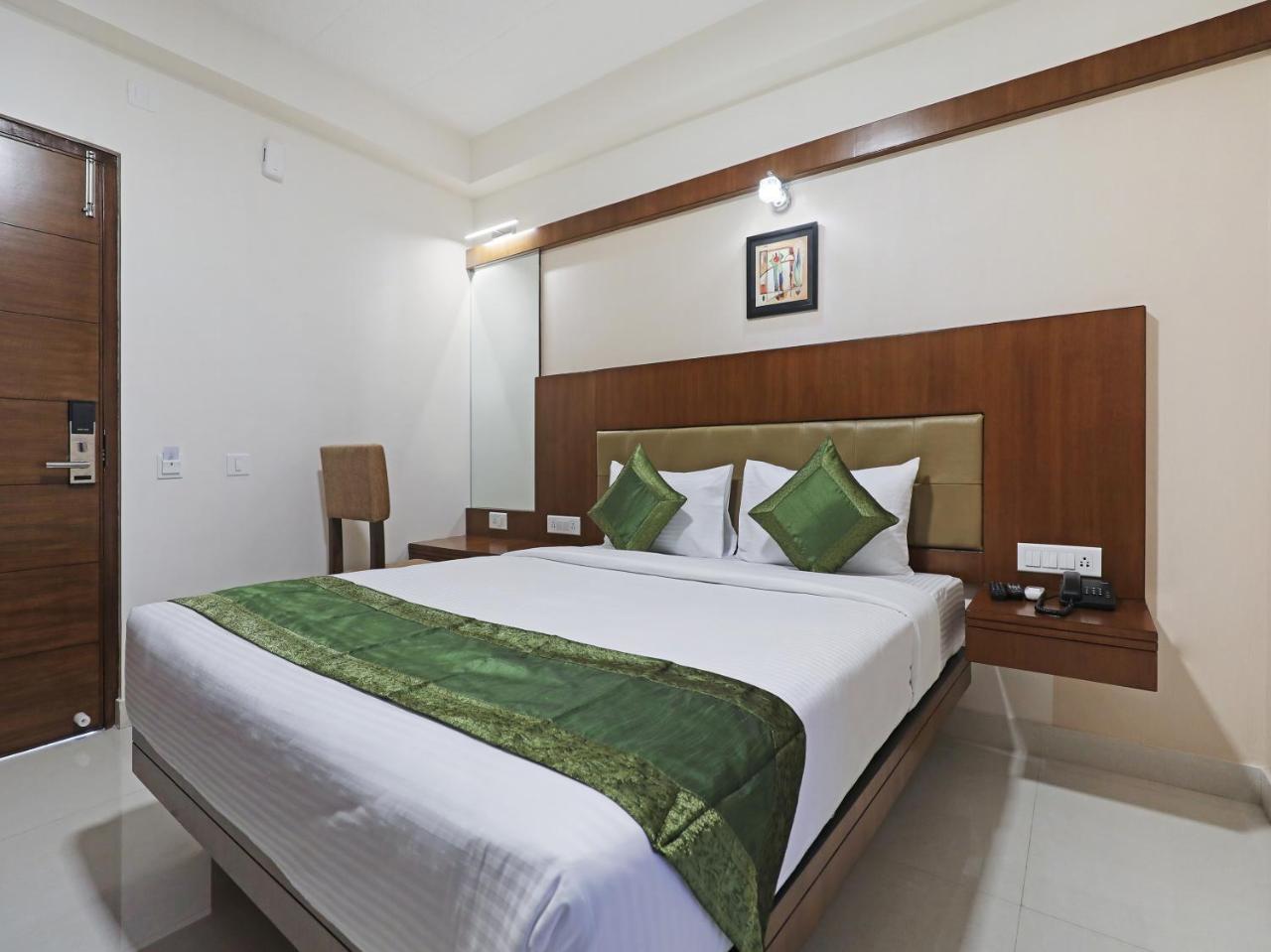 Hotel Treebo Akshaya Bull Temple à Bangalore Extérieur photo