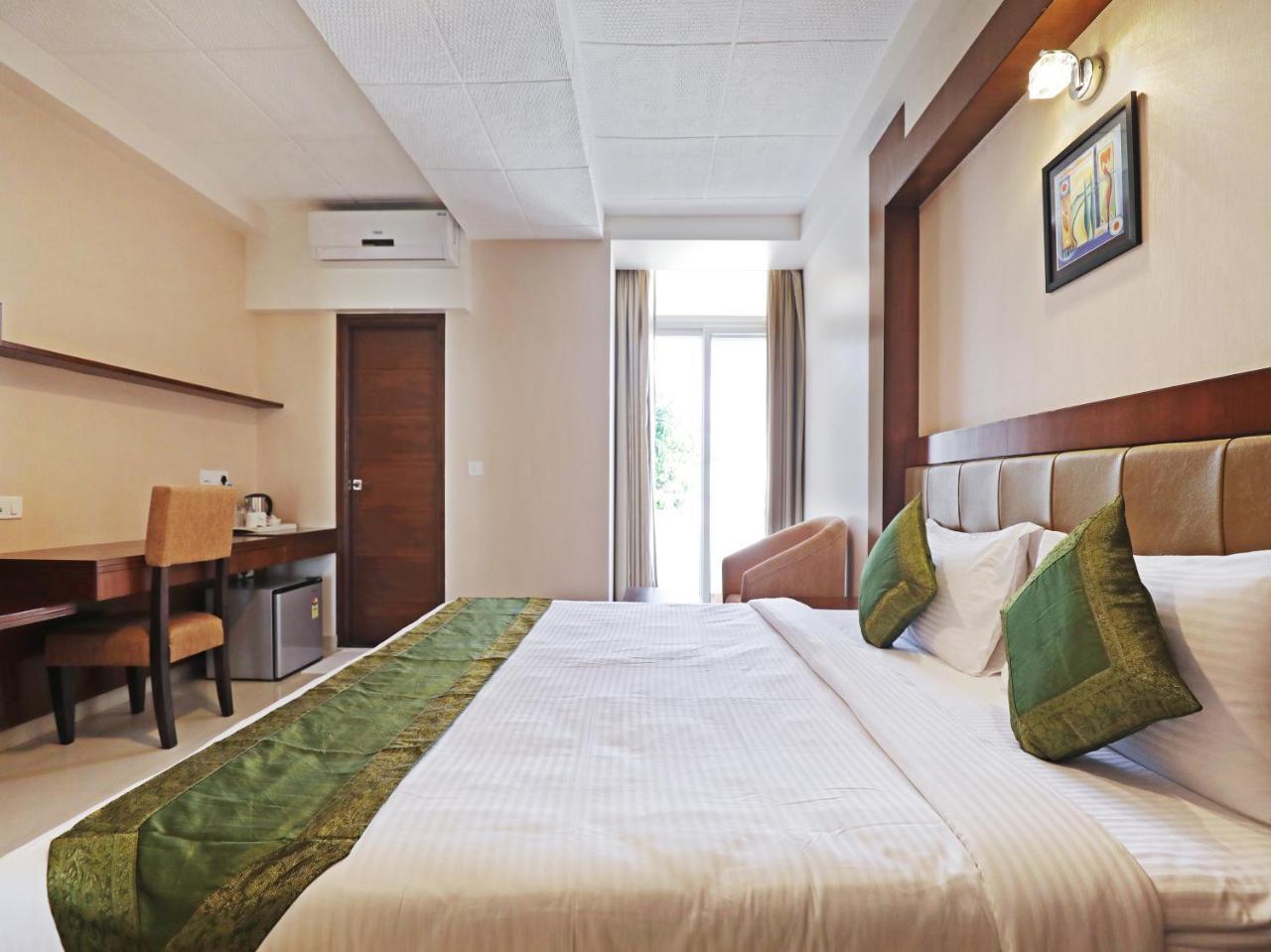 Hotel Treebo Akshaya Bull Temple à Bangalore Extérieur photo